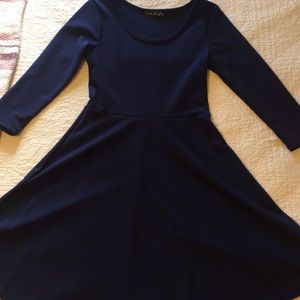 Navy blue quarter sleeve dress